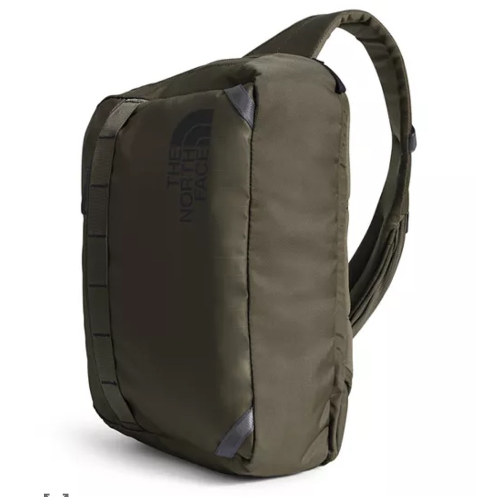 The North Face Base Camp Voyager Sling Backpack